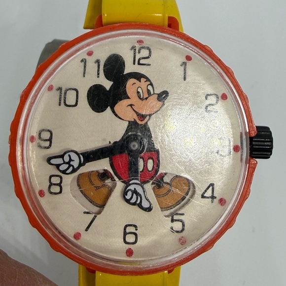 Vintage 1973 Disney Mickey Mouse Wind-Up Watch Marx Toys Japan Animated main image 3